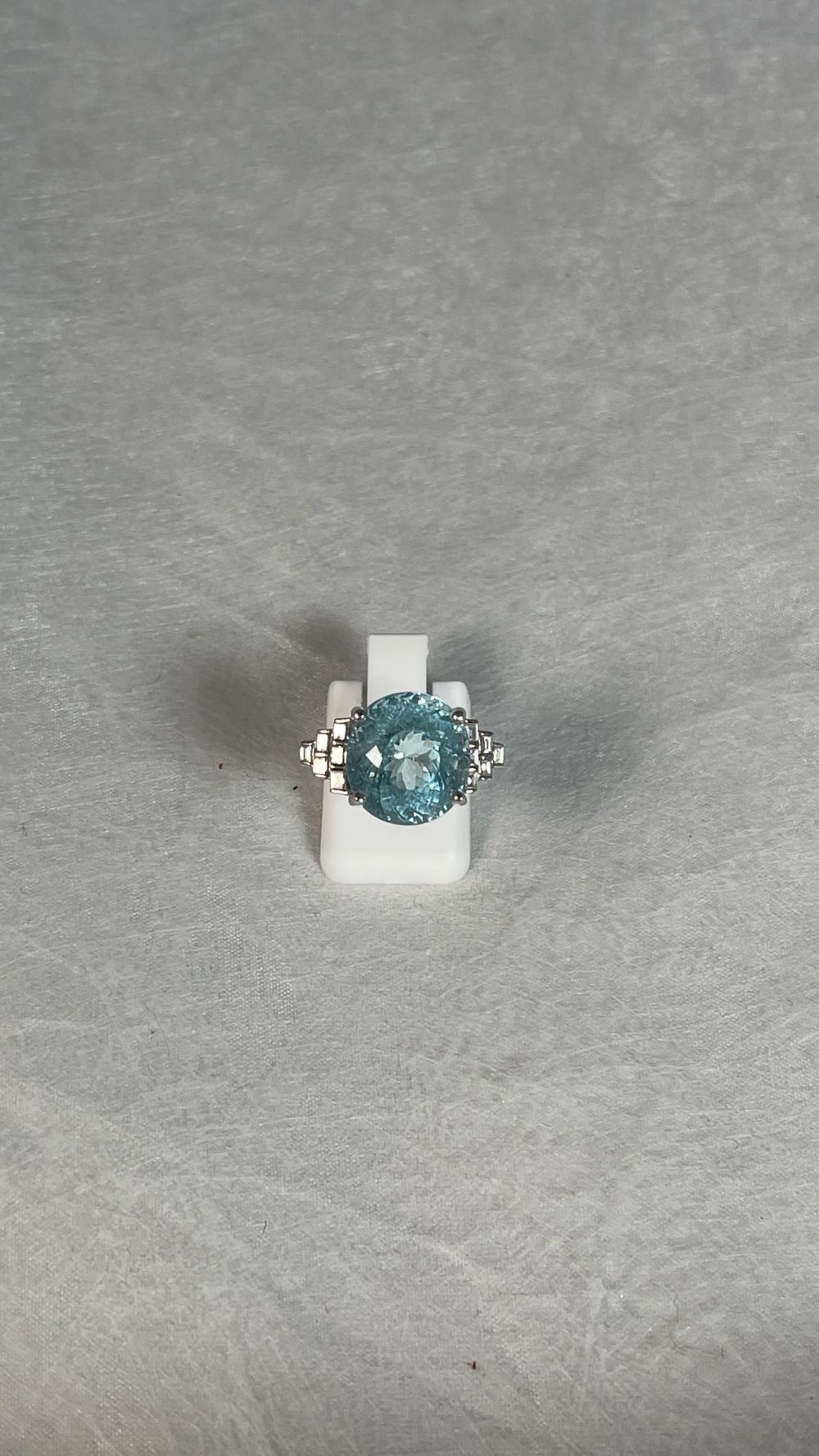 bague or gris aigue marine